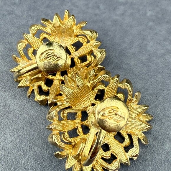 Vintage Coro Gold Plated Flower Stud Earrings - Screw Backs - Picture 4 of 8